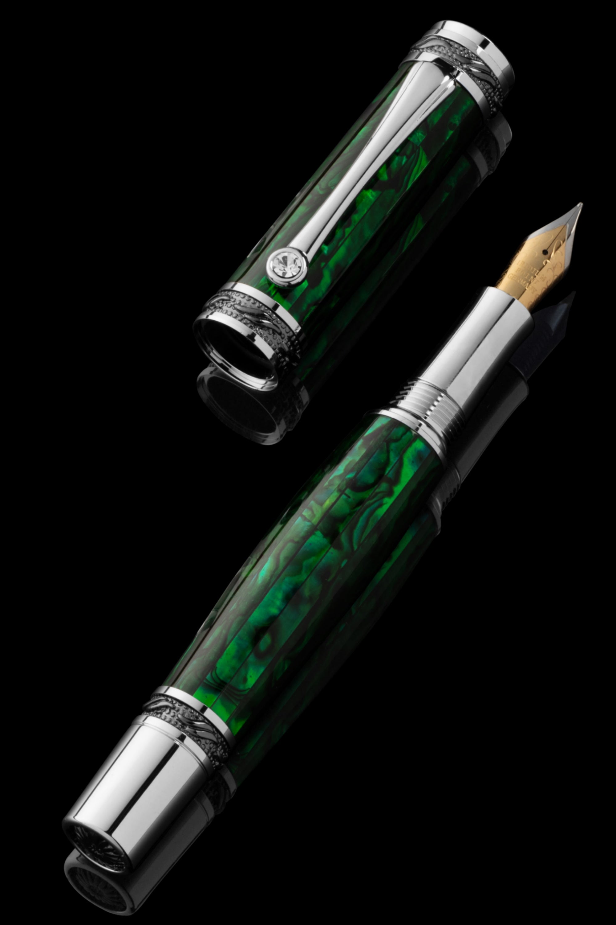 Pitchman Tycoon Emerald Fountain Pen - A handcrafted signature pen